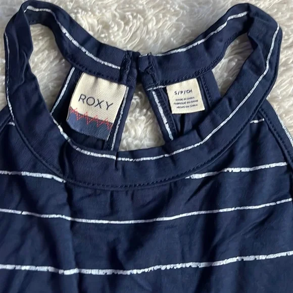 New Roxy Romper - Picture 2 of 6